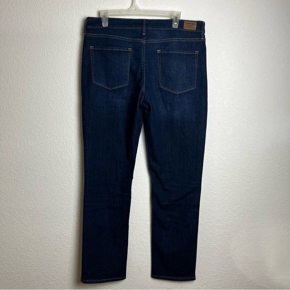 Signature Levi Strauss Mid Rise Straight Blue Jeans Sz 14M - Picture 3 of 9